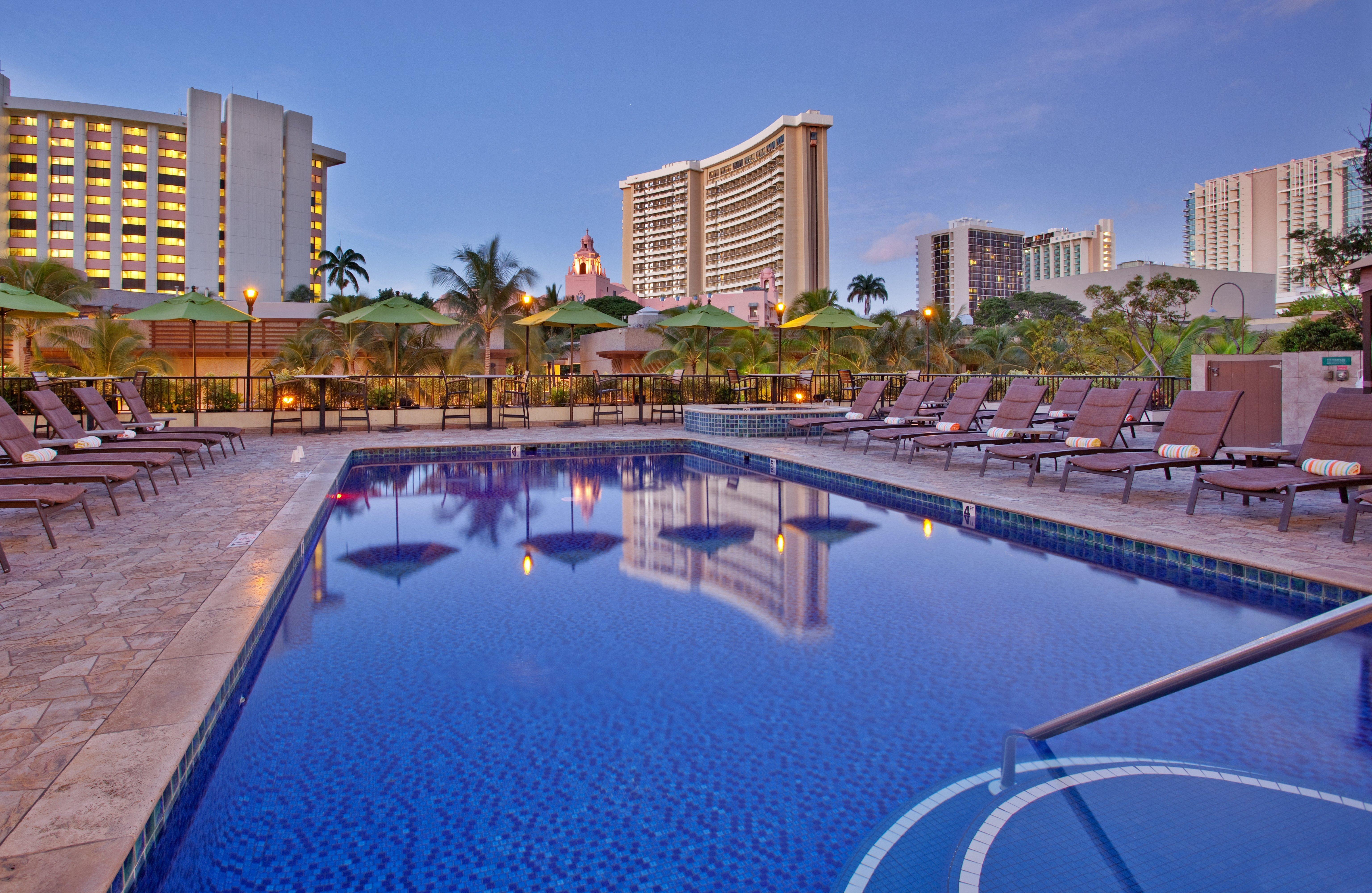 Outrigger Waikiki Beachcomber Hotel Honolulu Exterior photo