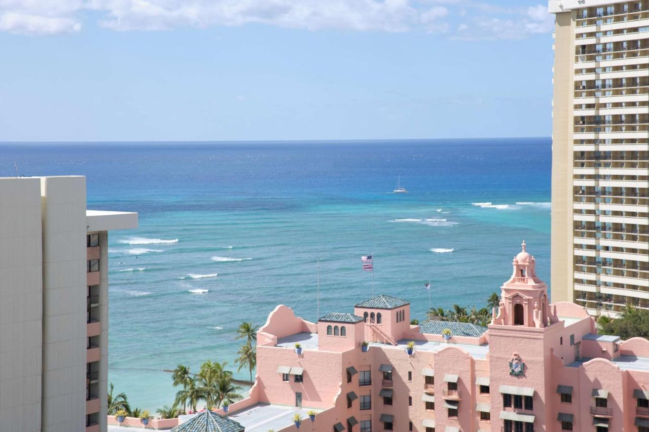 Outrigger Waikiki Beachcomber Hotel Honolulu Exterior photo