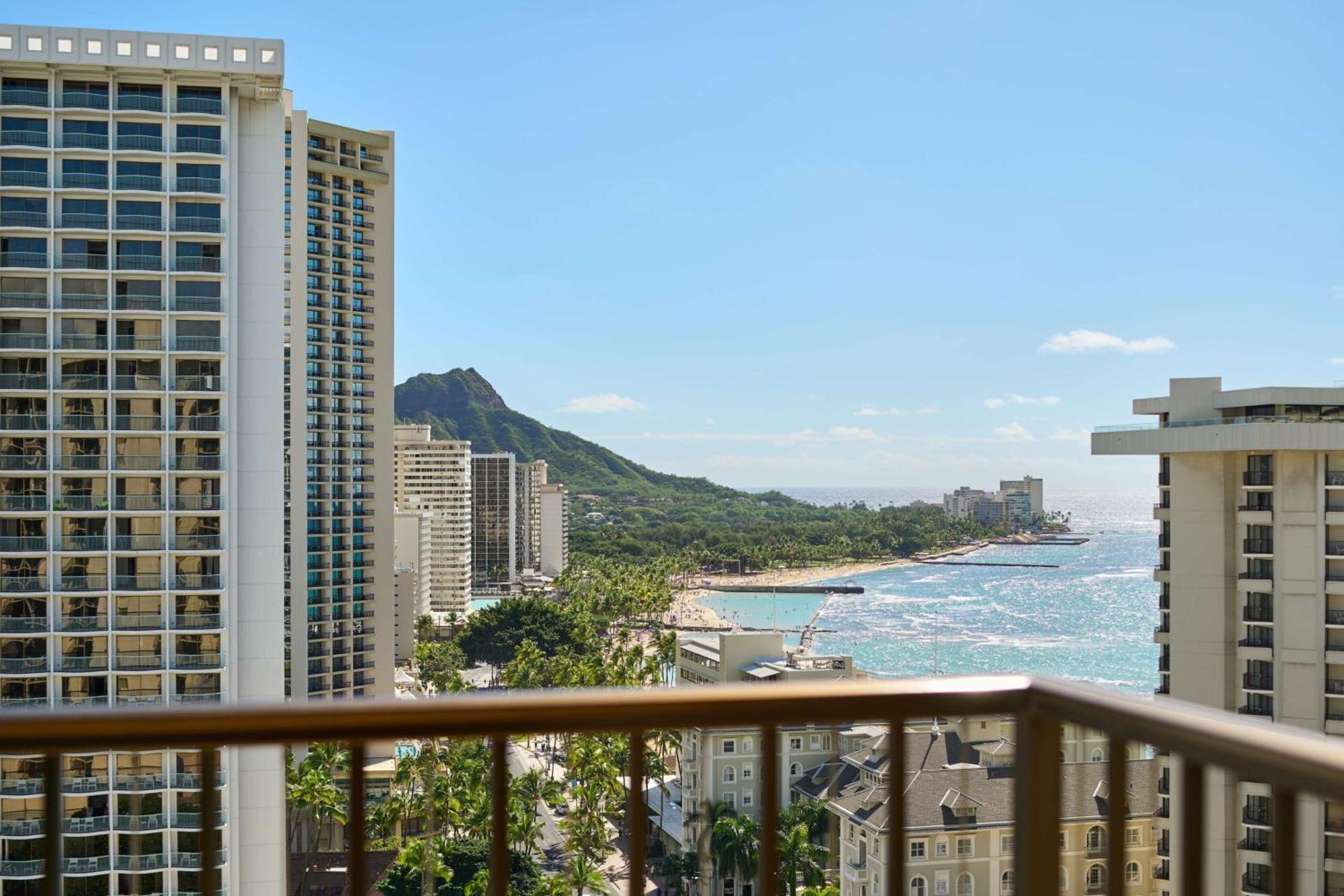 Outrigger Waikiki Beachcomber Hotel Honolulu Exterior photo